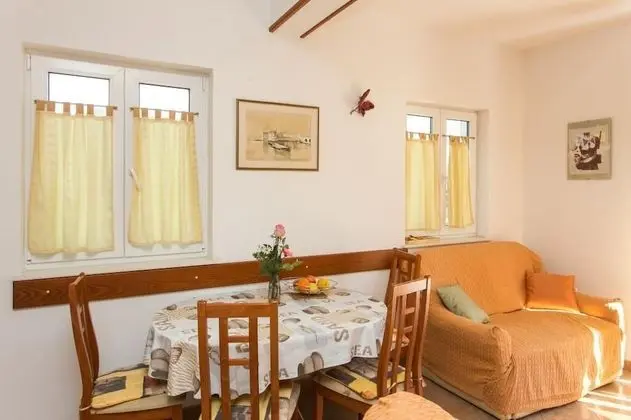 Apart Daire (One Bedroom Apartment with Balcony an)