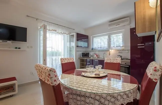 Apart Daire, 2 Yatak Odası, Sıcak Su Havuzu (C)