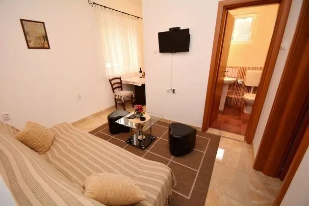 Apart Daire, 1 Yatak Odası, Banyolu/Duşlu, Zemin Kat