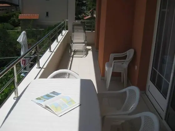 Apart Daire, 2 Yatak Odası, Balkon, Deniz Manzaralı