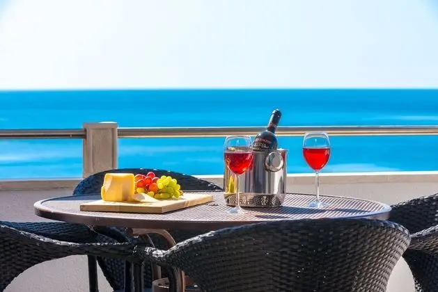 Apart Daire (2 Bedroom Apt with Terrace - Plat 21)