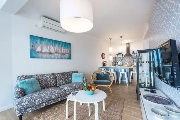 Apart Daire (2 Bedroom Apt with Terrace - Plat 21)