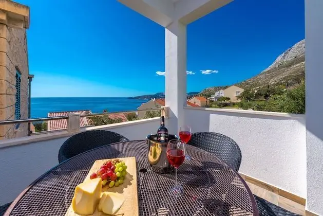 Apart Daire (2 Bedroom Apt with Terrace - Plat 21)