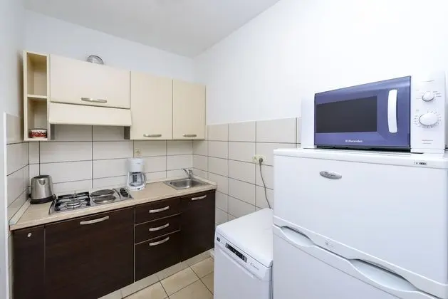 Apart Daire (Comfort 1 Bedroom Apt with Terrace)