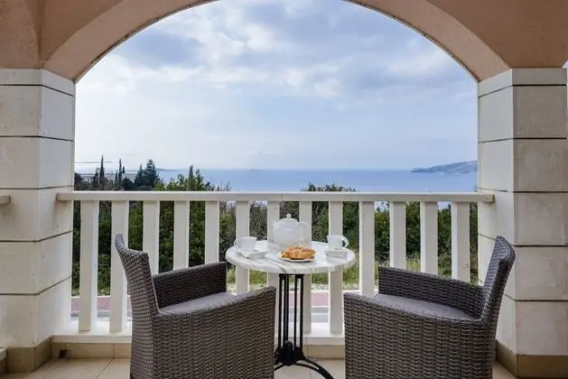 Apart Daire (Superior 1 Bedroom Apt with Terrace)