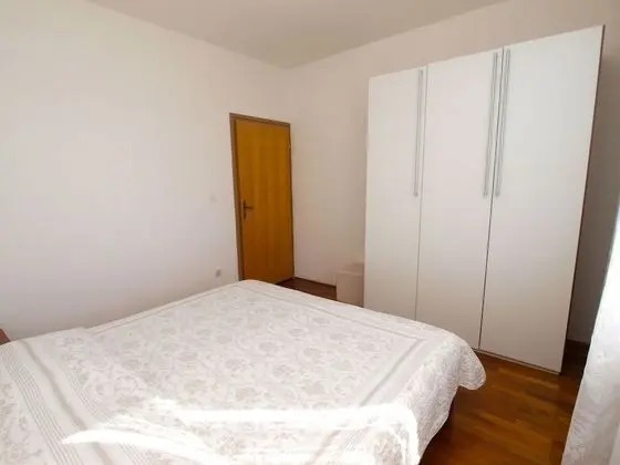 Apart Daire, 2 Yatak Odası (981/2643)