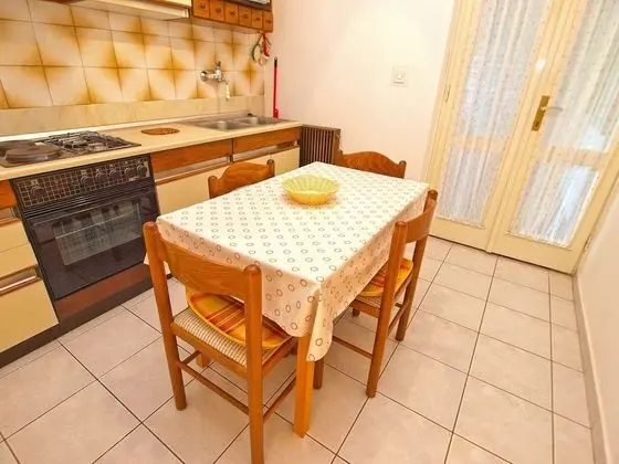Apart Daire, 2 Yatak Odası (981/2644)