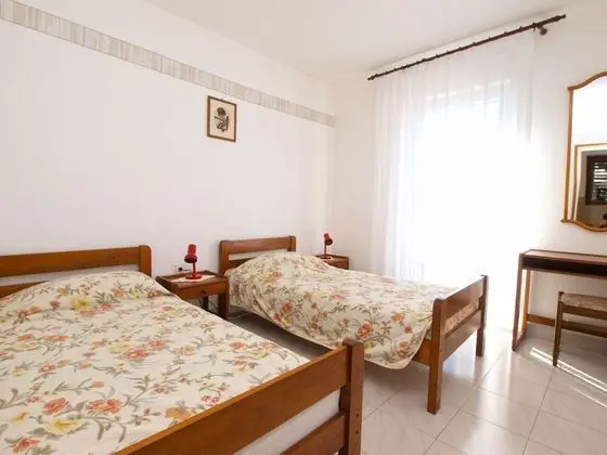Apart Daire, 2 Yatak Odası (981/2646)