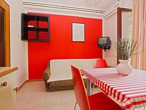 Apart Daire, 1 Yatak Odası (1298/12337)