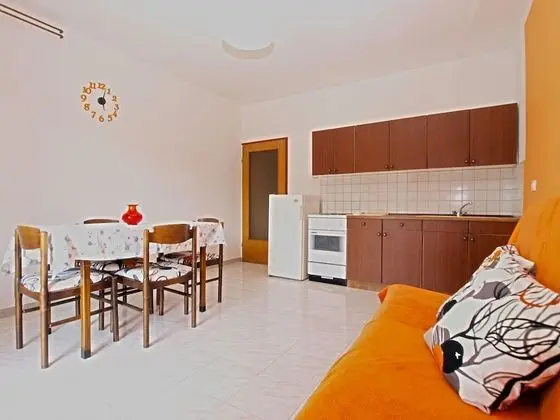Apart Daire, 1 Yatak Odası (1298/12338)