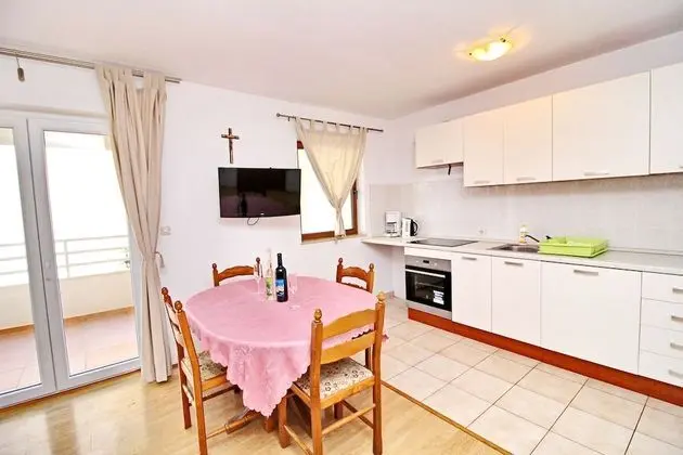 Apart Daire, 2 Yatak Odası, Teras, Bahçe Manzaralı