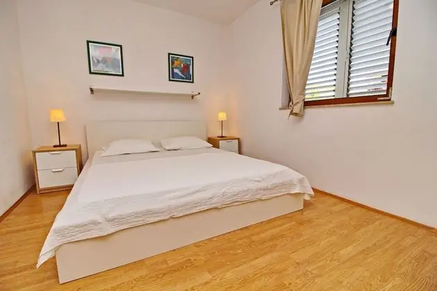 Apart Daire, 2 Yatak Odası, Teras, Bahçe Manzaralı