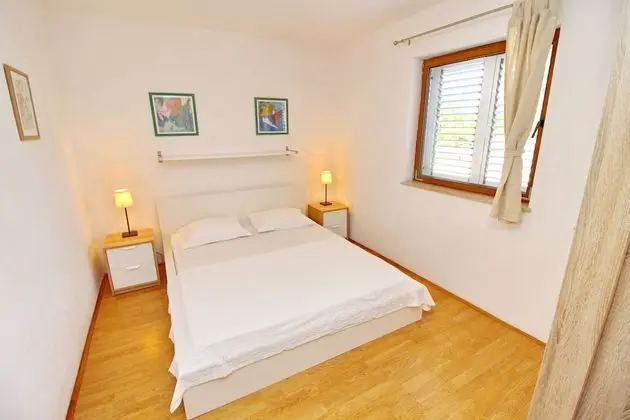 Apart Daire, 2 Yatak Odası, Teras, Bahçe Manzaralı