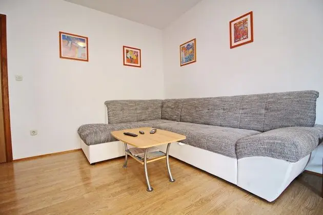 Apart Daire, 2 Yatak Odası, Teras, Bahçe Manzaralı