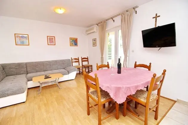 Apart Daire, 2 Yatak Odası, Teras, Bahçe Manzaralı