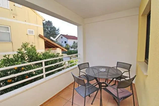 Apart Daire, 2 Yatak Odası, Teras, Bahçe Manzaralı