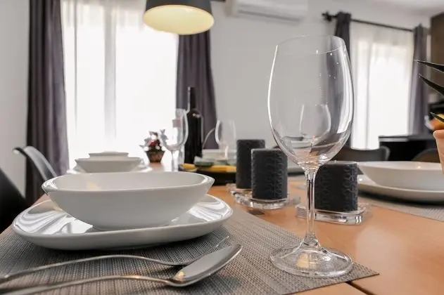 Apart Daire (Three Bedroom Apartment- Balconies an)