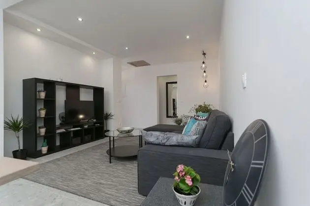 Apart Daire (Three Bedroom Apartment- Balconies an)