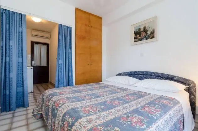 Stüdyo (Studio Apartment with Balcony)