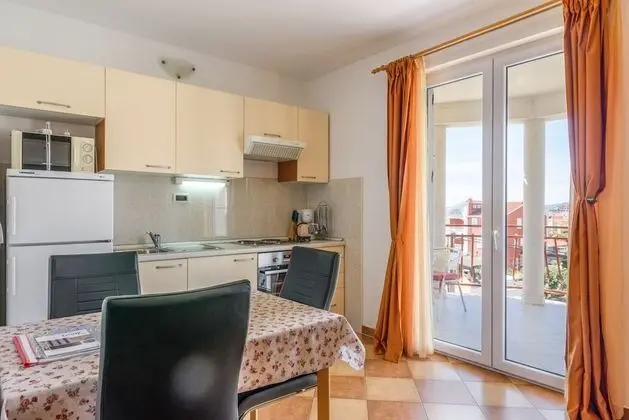 Classic Apart Daire, 1 Yatak Odası, Teras, Bahçeli