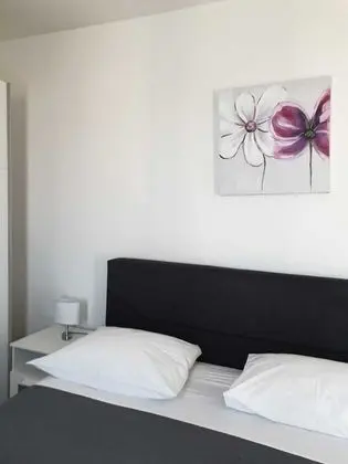 Classic Apart Daire, 2 Yatak Odası, Kişiye Özel Havuzlu, Bahçeli