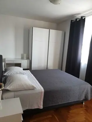 Classic Apart Daire, 2 Yatak Odası, Kişiye Özel Havuzlu, Bahçeli