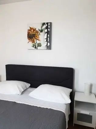 Classic Apart Daire, 2 Yatak Odası, Kişiye Özel Havuzlu, Bahçeli