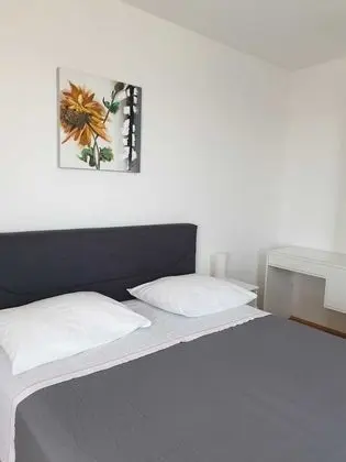 Classic Apart Daire, 2 Yatak Odası, Kişiye Özel Havuzlu, Bahçeli