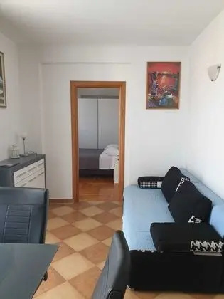 Classic Apart Daire, 2 Yatak Odası, Kişiye Özel Havuzlu, Bahçeli