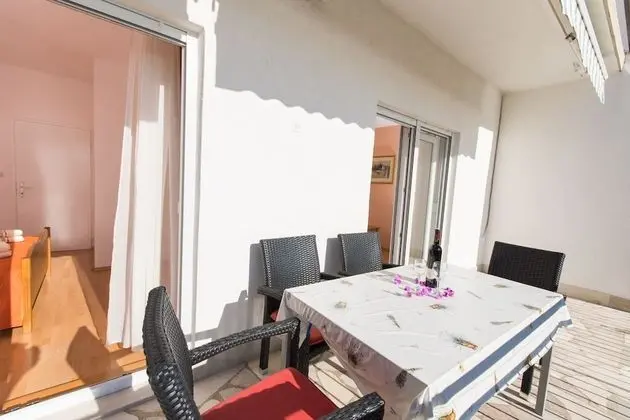 Apart Daire (Three Bedroom Apartment with Terrace)