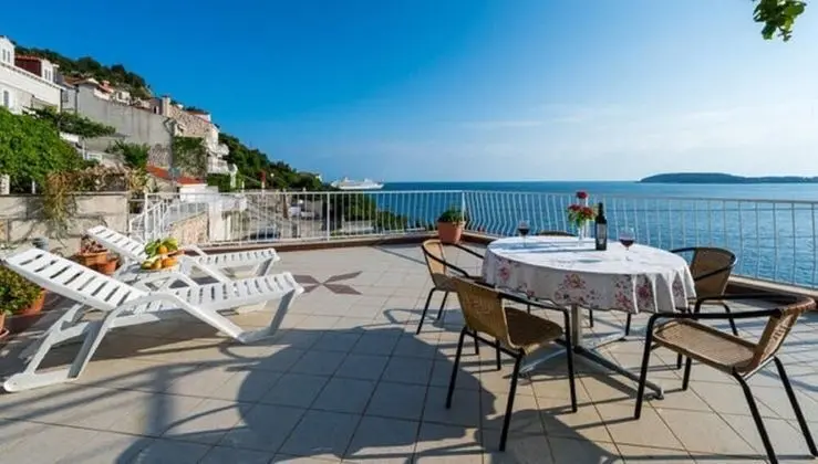 Apart Daire (One-Bedroom Apartment with View)