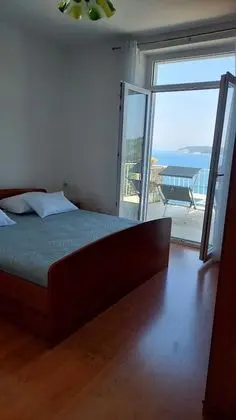Apart Daire (Two-Bedroom Apartment with Balcony)
