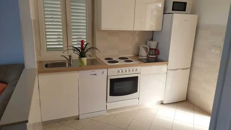 Apart Daire (Two-Bedroom Apartment with Balcony)
