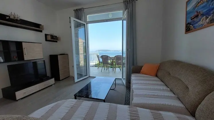 Apart Daire (Two-Bedroom Apartment with Balcony)