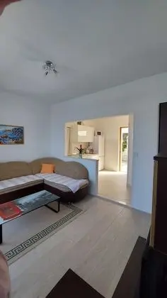 Apart Daire (Two-Bedroom Apartment with Balcony)