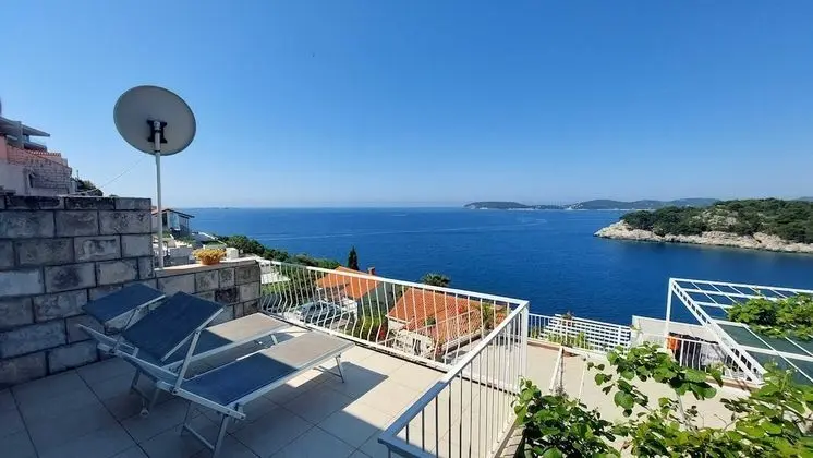 Apart Daire (Two-Bedroom Apartment with Balcony)