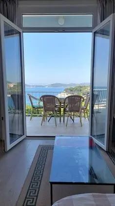 Apart Daire (Two-Bedroom Apartment with Balcony)