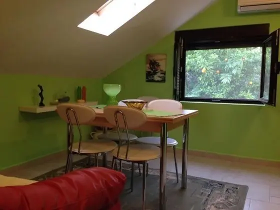 Apart Daire, 2 Yatak Odası (Attic)
