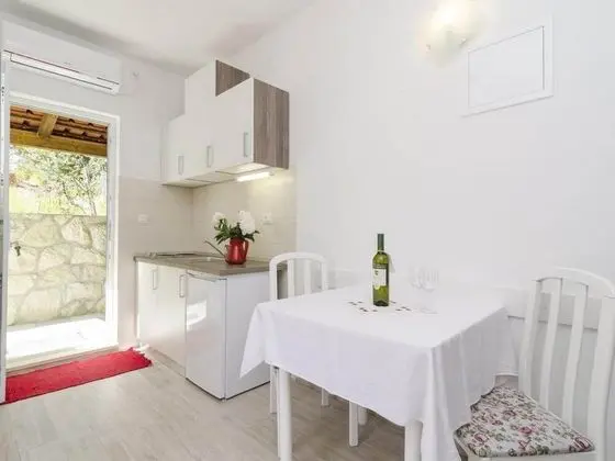 Apart Daire (One Bedroom Apartment with Balcony)