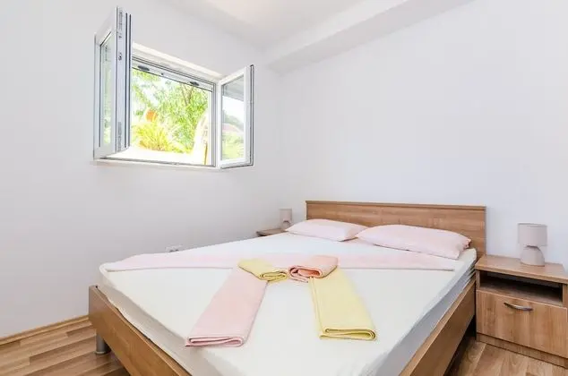 Apart Daire, 2 Yatak Odası, Bahçe Manzaralı