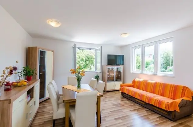 Apart Daire, 2 Yatak Odası, Bahçe Manzaralı