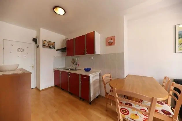 Apart Daire (Two Bedroom Apartment with Balcony an)