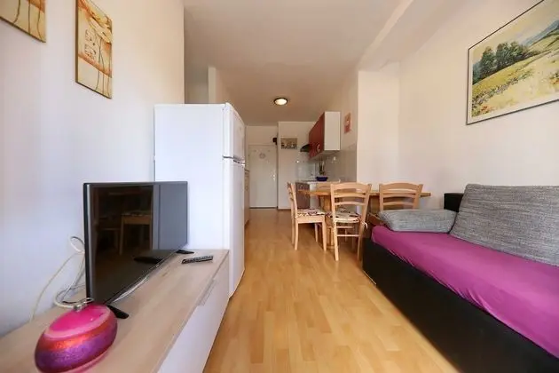 Apart Daire (Two Bedroom Apartment with Balcony an)