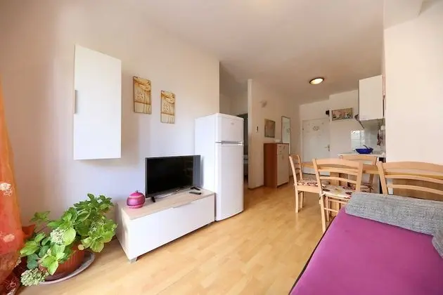 Apart Daire (Two Bedroom Apartment with Balcony an)