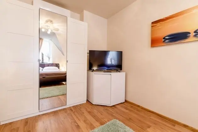 Apart Daire, 1 Yatak Odası, Küçük Mutfak, Şehir Manzaralı (3)