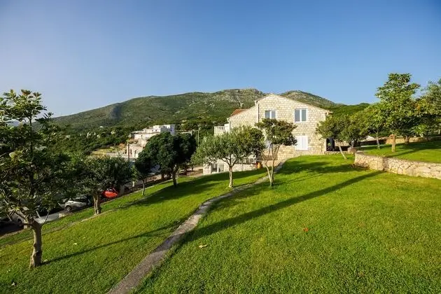Apart Daire (One Bedroom Apartment with Jacuzzi an)