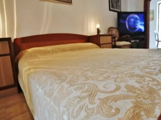 Apart Daire, 1 Çift Kişilik Yatak