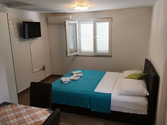 Family Stüdyo, Sigara İçilmez, Avlu Manzaralı