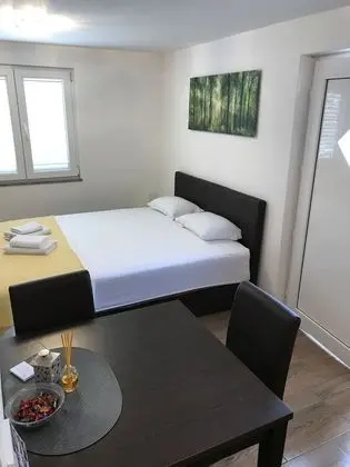 Family Stüdyo, Sigara İçilmez, Avlu Manzaralı