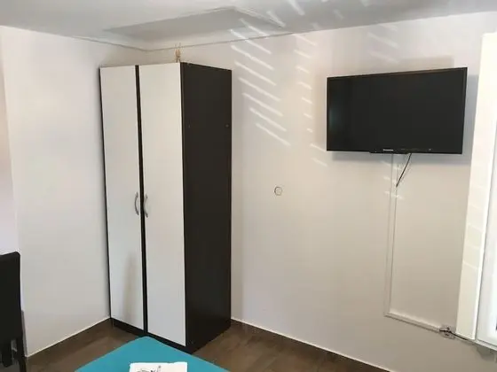 Family Stüdyo, Sigara İçilmez, Avlu Manzaralı